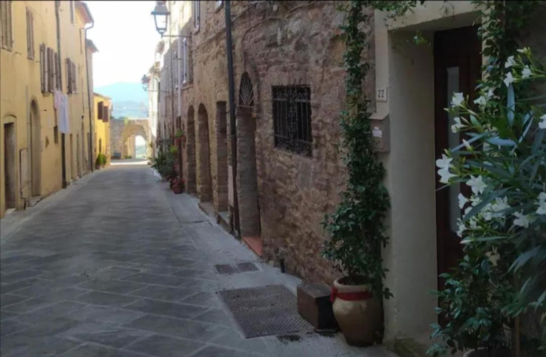 Casa Contadina In Borgo Medievale, Tuscany Monteguidi Экстерьер фото